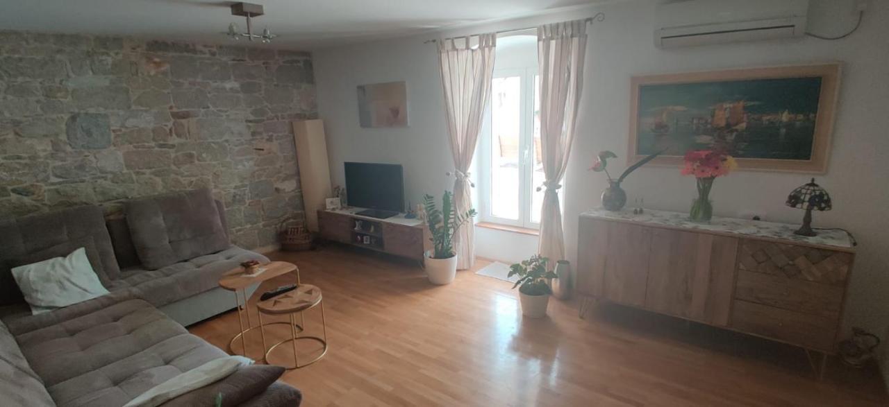 Apartment Elena Rooms Spalato Esterno foto